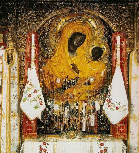 O MINUNE RECENTA A MAICII DOMNULUI. Un tanar mut din nastere a inceput sa vorbeasca in fata icoanei Maicii Domnului Grabnic Ascultatoarea de la MANASTIREA DOCHIARIU din SFANTUL MUNTE