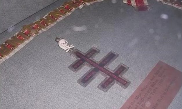 Crucea lui Baphomet pe turlele bisericilor românești (DE INTERES NAȚIONAL) Baphomet cross