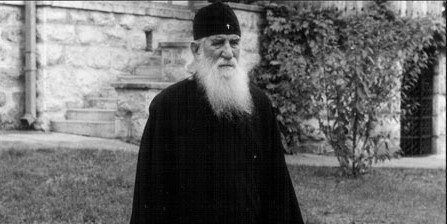 Numai Hristos poate să elibereze cu totul spiritul uman chinuit care s-a îmbolnăvit din pricina umanismului celui fără de Dumnezeu – Sf. Iustin Popovici