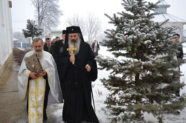 Părintele Vasile Savin din Neamţ a întrerupt pomenirea ierarhului ecumenist pe 19 februarie. Pe 8 martie a fost destituit.