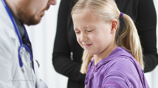 NU vă lăsați fetițele injectate cu OTRAVA din VACCINUL anti-HPV ! Nenumărate adolescente suferă de PARALIZIE, CHEAGURI DE SÂNGE, LEZIUNI ALE CREIERULUI și de DURERI CRONICE după vaccinarea forțată cu Gardasil împotriva virusului HPV