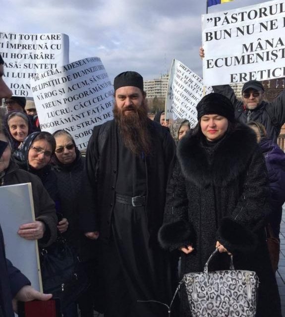 Părintele Ioan Miron a fost încununat de ecumeniști printr-o „caterisire” necanonică…