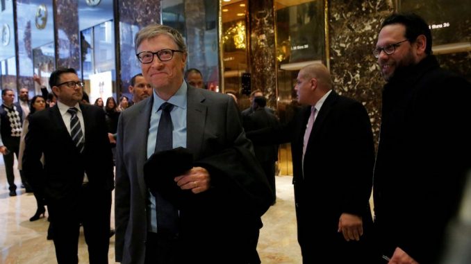 BILL GATES s-a întâlnit cu preşedintele Trump pentru a OPRI ANCHETA privind SIGURANŢA VACCINURILOR