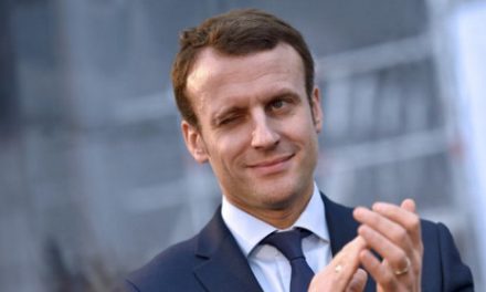 ROTHSCHILD, în spatele ASCENSIUNII fulminante a lui Emmanuel Macron. Acum trei ani se plimba cu bicicleta pe plajă, iar acum este la un pas să ajungă la Palatul Élysée