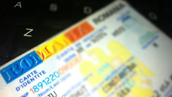 Lupta contra actelor cu CIP trebuia începută de la CNP. Cazul unui român care se luptă de peste 5 ani. Iată pașii pe care i-a urmat