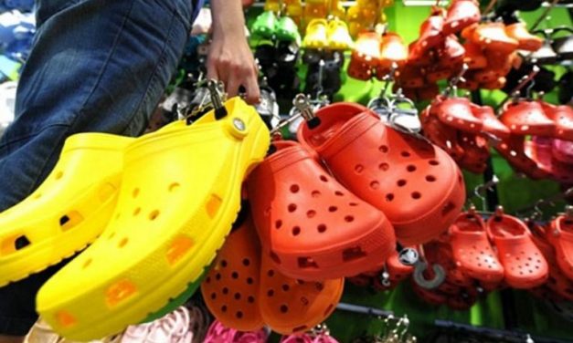 Daca aveti aceste tipuri de sandale, aruncati-le imediat! S-a descoperit ca sunt confectionate dintr-un material CANCERIGEN