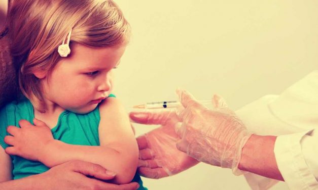 Asociaţia Juriştilor pentru Apărarea Drepturilor şi Libertăţilor susține că legea vaccinării este un proiect abuziv