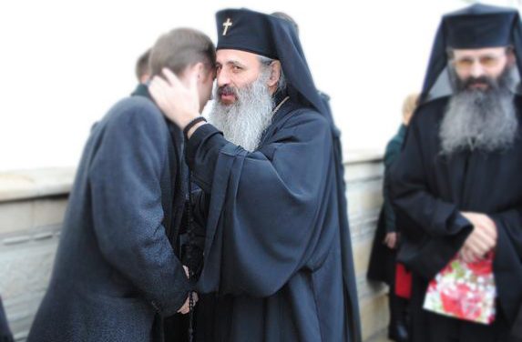 IPS Teofan le spune de Sfintele Paşti credincioşilor moldavi că minciuno-sinodul din Creta nu a avut nicio eroare doctrinară