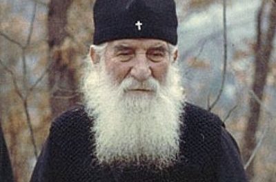 Viaţa Sf. Mare Teolog Justin Popovici: Toată viaţa şi-a petrecut-o în asceză cu lacrimi