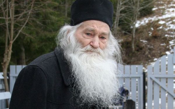 Rugăciunea mamei nu are egal pe lumea asta. Este mai puternică chiar decât rugăciunea preotului