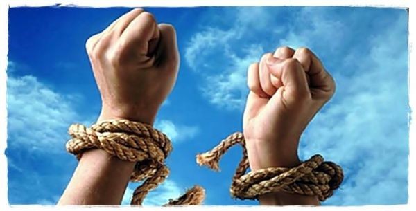 Manifest împotriva Vaccinarii Obligatorii! Protest în Piața Victoriei pe 13 august: Doar părinții își pot asuma viața propriilor copii! Statul nu e părintele copilului!