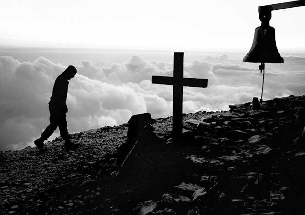 În Finlanda a avut loc DRUMUL CRUCII sub drapelul ECUMENISMULUI. Participanți: catolici, luterani şi ortodocşi. Evenimentul a început într-o ,,mănăstire” CATOLICĂ și s-a terminat cu o slujbă într-o ,,biserică” LUTERANĂ