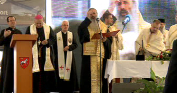 Sfântul Chiril al Ierusalimului despre SEMNELE VENIRII LUI ANTIHRIST: „Acum BISERICA este plină de ERETICI ASCUNȘI. Oamenii s-au LEPPĂDAT DE ADEVĂR și NEADEVĂRUL le încântă urechile”
