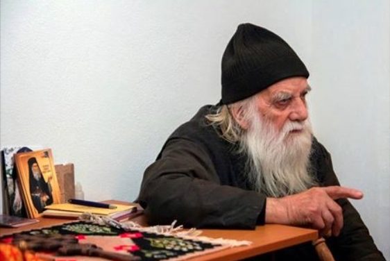 VIDEO: Părintele IULIAN de la PRODROMU (Athos) despre ”MARELE SINOD” / NU MAI TREBUIE POMENIȚI / Nu suntem schismatici, ci prigoniți / Nu-i valabilă caterisirea / Nu avem voie să tăcem