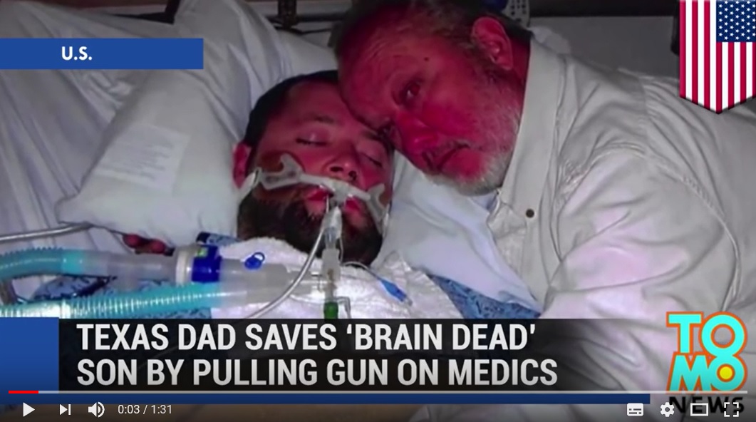 Caz incredibil în SUA: Cu arma în mână, un tată și-a apărat fiul, aflat în „moarte cerebrală”, de medicii ce doreau să-l ucidă. În timpul intervenției SWAT însă, fiul și-a revenit. Decizia luată în privința tatălui și reacția fiului său