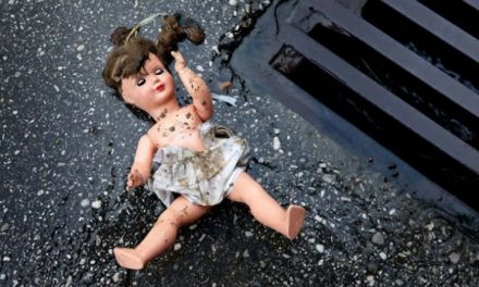 CEDO REFUZĂ părinților dreptul de a-și educa copiii în ceea ce privește viața intimă