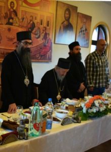 Răspunsul lui Gheron Sava Lavriotul către Mihai Chirilă și către cei care îl acuză (dar și pe noi) de schismă pentru că a participat la slujbă în Eparhia Preasfințitul Artemie de Rașca și Prizen (Serbia)