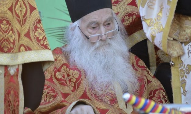 Interviu cu Părintele Justin: Democraţia nu mai există decât la vârf, jos nu mai sunt drepturi
