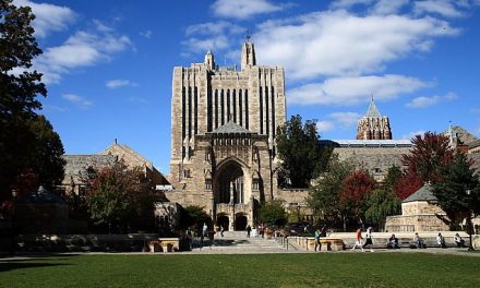 SUA: Facultatea de Drept Yale NU mai acordă burse studenților creștini care critică ideile LGBT și corectitudinea politică