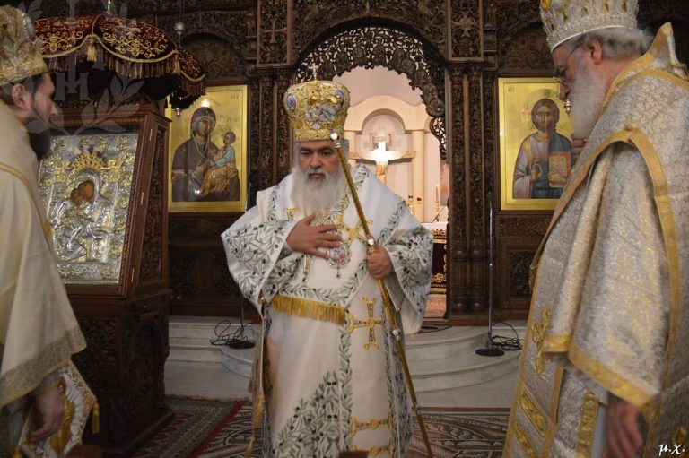 Crezul papistaș eretic cu Filioque spus într-o catedrală din Grecia, la sărbătorirea zilei onomastice a mitropolitului Barnaba, în cadrul Sfintei Liturghii. Deci AU SCHIMBAT CREZUL!