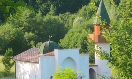 Mănăstire ecumenistă, sinagogă și moschee în aceeași curte – se întâmplă în România ! ! !