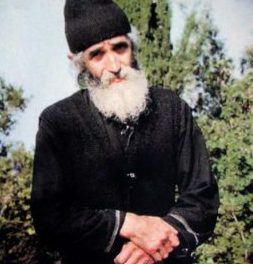 DOBÂNDIREA SMERENIEI ADEVĂRATE și a DISCERNĂMÂNTULUI.“Dacă te smerești înaintea omului care disprețuiește smerenia îl faci mai mândru și mai nerușinat”