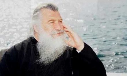 PĂRINTELE ELPIDIE despre formele CELUI DE-AL TREILEA RĂZBOI MONDIAL, RELIGIA UNICĂ și PREGĂTIREA DUHOVNICEASCĂ (Omilia din 27.03.2013 – video)