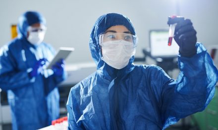 Cercetător norvegian: Există dovezi că virusul a fost creat în laborator