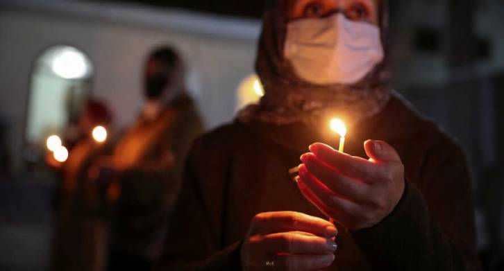 Măștile interzise în biserică! – Preotul ”ortodox”* explică de ce