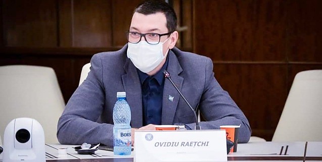 La doi ani de la Referendumul Familiei, deputatul PNL Ovidiu Raețchi depune un nou proiect de lege privind „parteneriatul de viață” pentru homosexuali: „Ar fi stingheritor pentru România să încheiem și anul 2020 fără o formă juridică specifică”