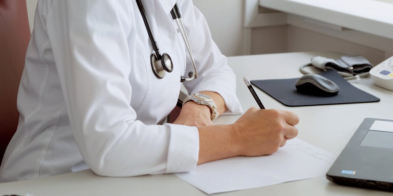 Scrisoare semnată de 250 de cercetători: „Al doilea val este o aberație epidemiologică. Nu are sens să paralizăm societatea”