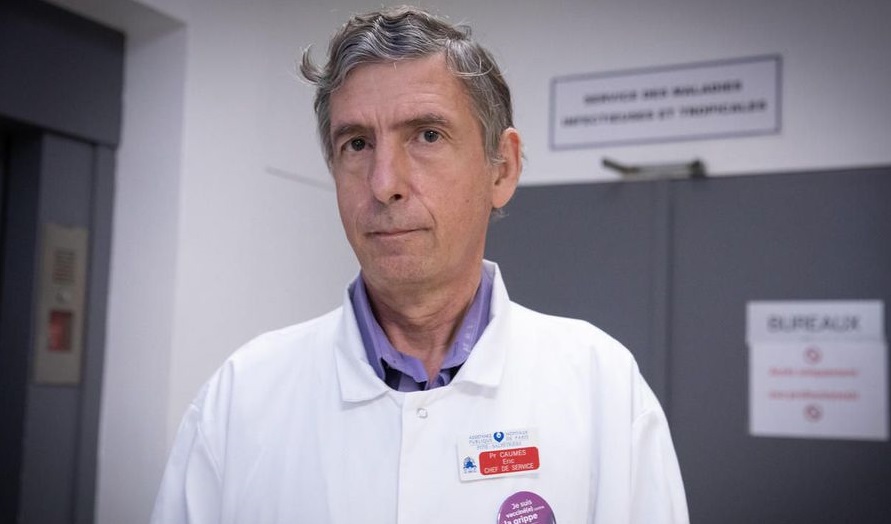 „Nu am văzut niciodată o frecvență atât de mare a efectelor secundare pentru un vaccin”, spune șeful secției de boli infecțioase de la Pitié-Salpêtrière