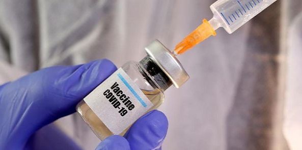 Marea Britanie: 35 de persoane și-au pierdut auzul și 25, vederea după injectarea cu seruri experimentale bazate pe ARN mesager