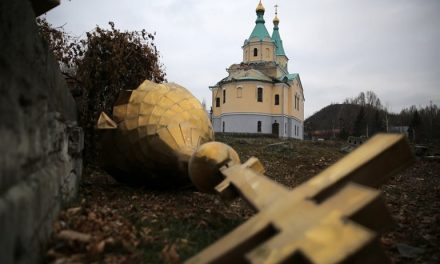 GRECIA: BISERICA FĂRĂ PREOȚI. GUVERNANȚII IAU DECIZIA CA 2300 DE BISERICI ORTODOXE SĂ NU MAI AIBĂ PREOT