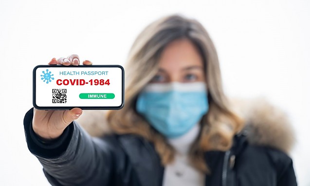 Pașapoartele de vaccinare UE, implementate de România prin OUG de la 1 iulie. Digitale și cu cod QR, noile instrumente Big Brother vor fi verificate printr-o platformă electronică creată de STS