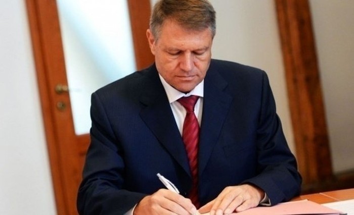 Din ciclul: ”Antiromânism la paroxism” – Trădătorul Iohannis a semnat: Armată comună cu Ucraina!