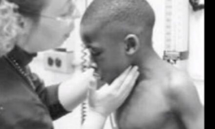 Nu a fost vorba doar de câini Beagle și maimuțe ci și de experimente pe copii! Sub conducerea lui Fauci Institutele Naționale de Sănătate au finanțat și experimente medicale pe orfani bolnavi de SIDA în orașul New York. VIDEO