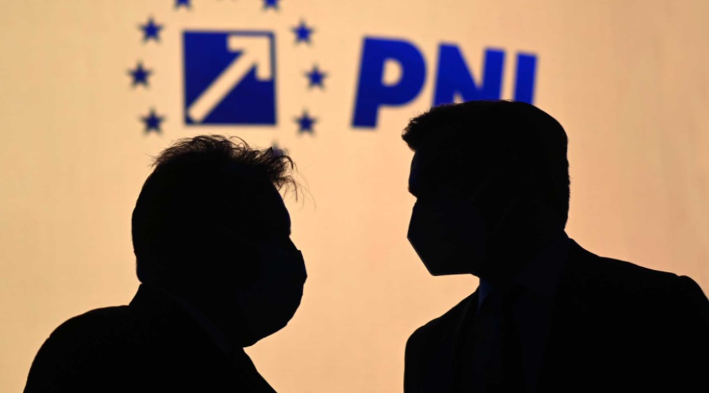 Raluca Turcan și Florin Cîțu au reușit să deturneze textul legislativ ce impune certificatul Covid medicilor astfel încât să se aplice TUTUROR angajaților de la stat. Av. Elena Radu: Ne mai putem opune încă să nu devină lege!