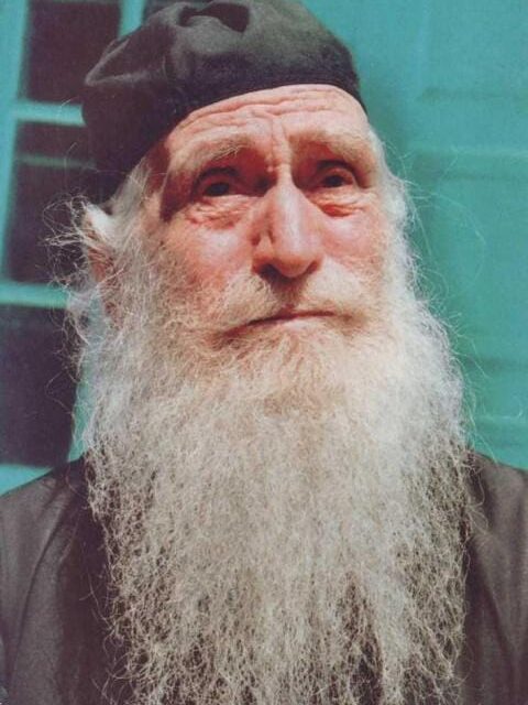 „Nu judecati că cineva o să sporească duhovnicește umblând cu vicleșug.” – Starețul Dionisie Ignat de la Colciu – M-le Athos