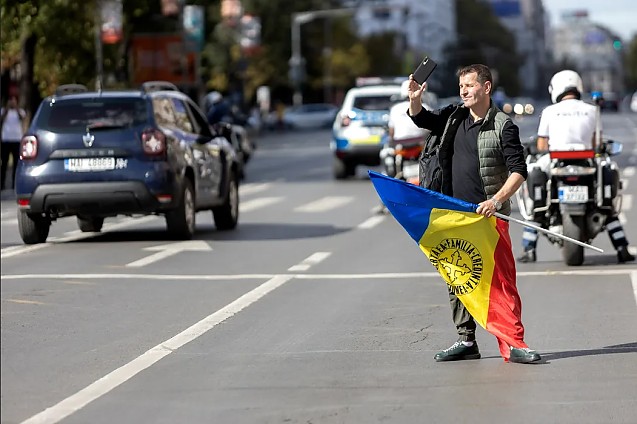 De ce eșuează toate protestele din România. Un mesaj din America de la muzicianul Adrian Ilie