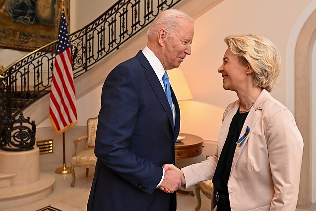 Datele cetățenilor UE vor fi transferate în SUA, sub pretextul unei protecții sporite. Comisia Europeană a început demersurile, după ce Ursula von der Leyen a ajuns la un acord cu Joe Biden