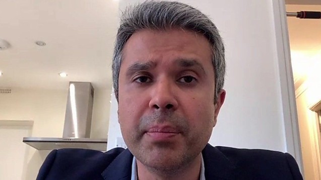 PREMIERĂ: Pentru prima dată la BBC, ÎN DIRECT, un cardiolog faimos dă de pământ cu serul anticovid: E momentul să oprim vaccinarea. Implică un risc cardiovascular. BBC s-a delimitat de afirmațiile celebrului Dr. Aseem Malhotra
