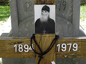Sfântul Mărturisitor Iustin Popovici – Sfântul care a întrerupt pomenirea patriarhului ecumenist