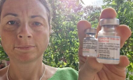 Dr. Geanina Hagimă: Ce conține vaccinul? Analizarea microscopică a serurilor Moderna și Pfizer/Comirnaty. Apel către medicii de familie și de laborator. FILMĂRI EXCLUSIVE