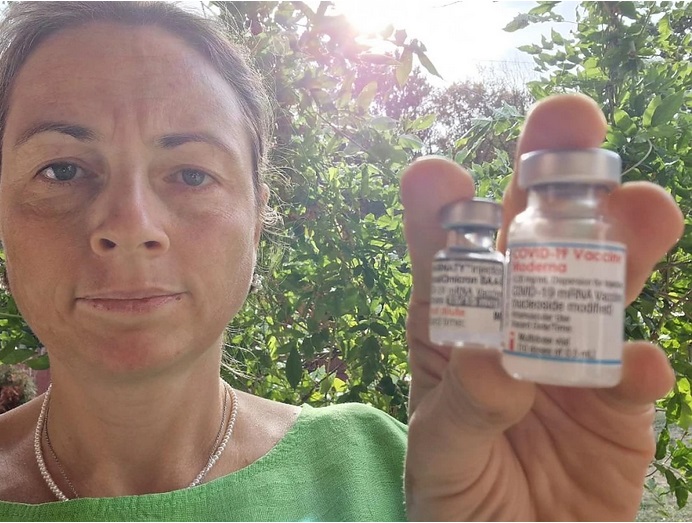 Dr. Geanina Hagimă: Ce conține vaccinul? Analizarea microscopică a serurilor Moderna și Pfizer/Comirnaty. Apel către medicii de familie și de laborator. FILMĂRI EXCLUSIVE