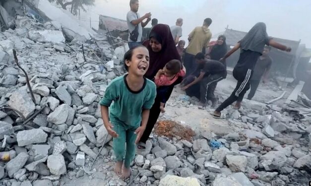 Israelul ordonă noi evacuări în Gaza: Zeci de mii de persoane și-au părăsit casele și adăposturile în toiul nopții. „Oamenii își cară lucrurile, copiii, speranțele și fug spre necunoscut. Nu există niciun loc sigur. Alergăm de moarte spre moarte”