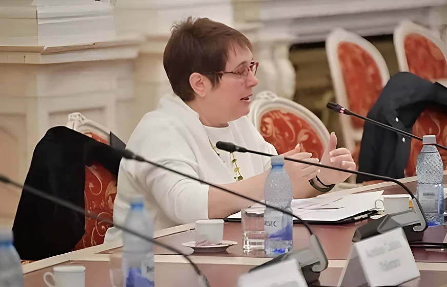 Av. Marina-Ioana Alexandru: Timp de 33 de ani, România a funcționat nelegal, ca stat-corporație. Trebuie să trecem de la democrația reprezentativă, la democrația reală