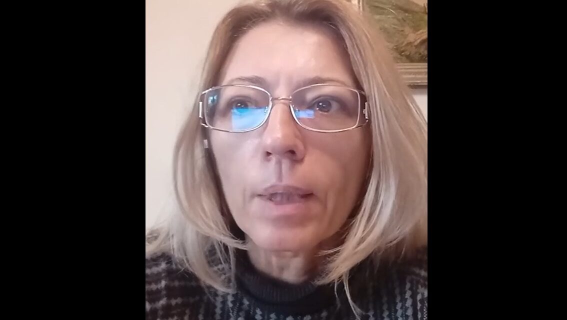 MAXIMĂ ATENȚIE, români !!! – PERICOL !!! Av. Elena Radu: ”Guvernul pregătește cedarea comenzii Armatei române către un ofițer aliat NATO !!!” (video)