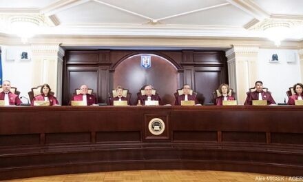 Zi crucială la CCR: Cererea de ANULARE a primului tur al alegerilor prezidențiale, pe masa judecătorilor constituționali