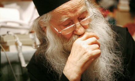 Rețeta Părintelui Justin pentru tratarea cancerului și sfaturile Părintelui Cleopa despre „medicamentul care vindecă de cancer”